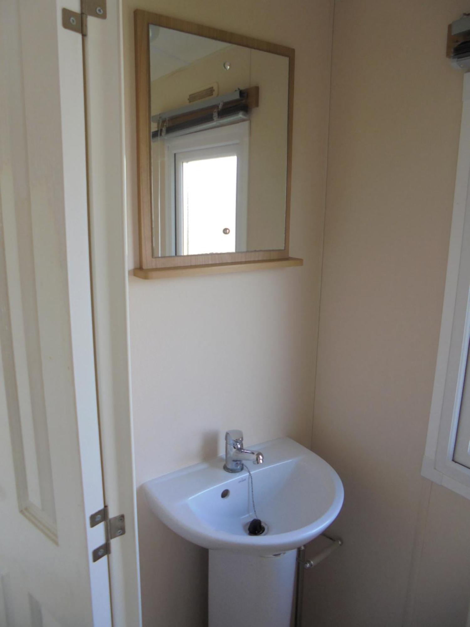 Seaview Bromley 10 Berth 4 Bedrooms Free Wifi Holiday home *